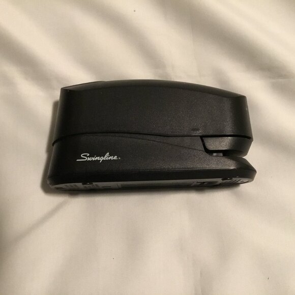 Swingline Black Electric Stapler With Power Adapter Model 421XX Tested Working - Picture 4 of 8